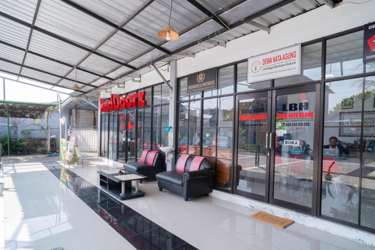 Reddoorz Syariah At Winong Nganjuk Hotel Eksteriør billede